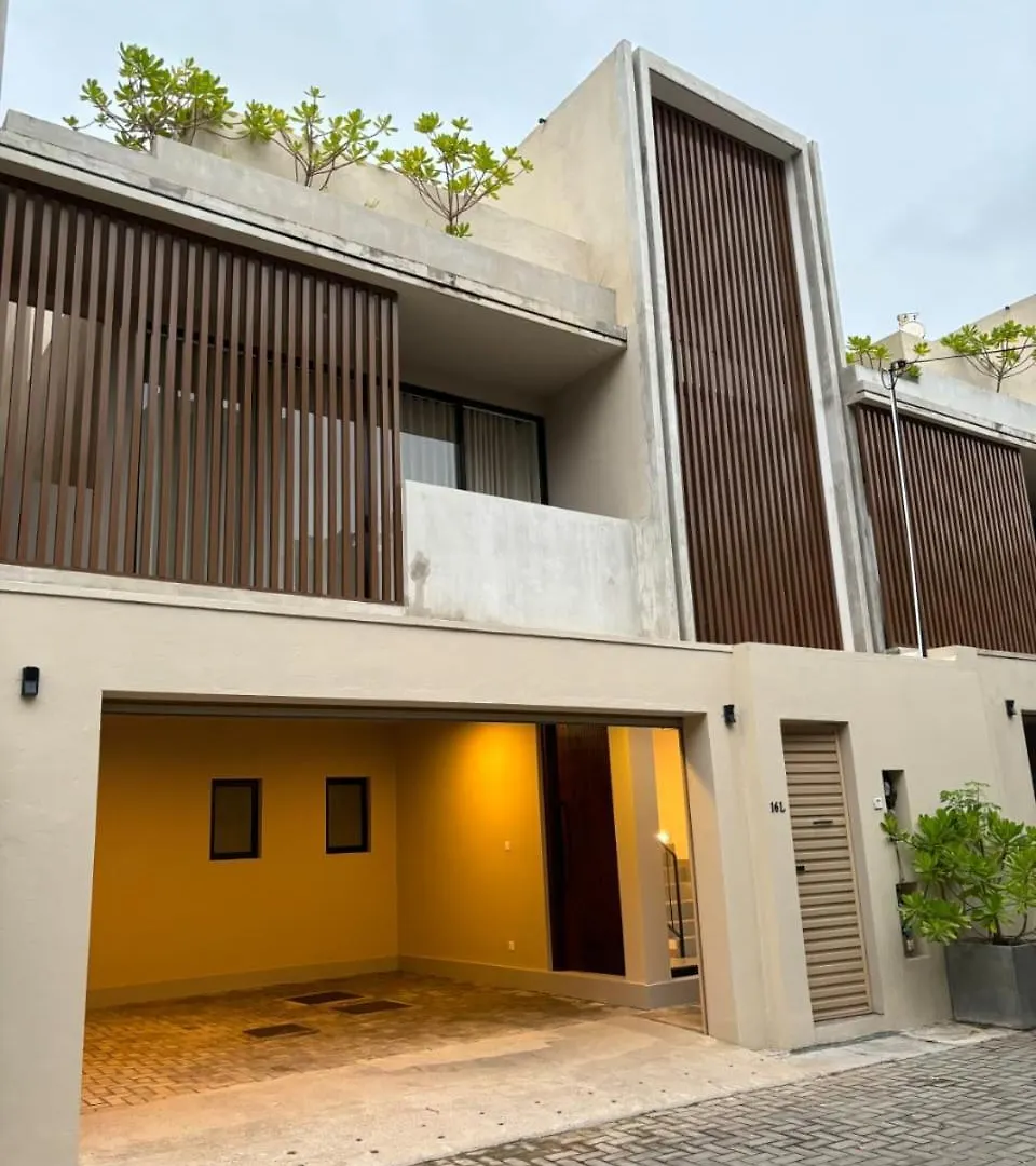 Villa By Mount Ratmalana
